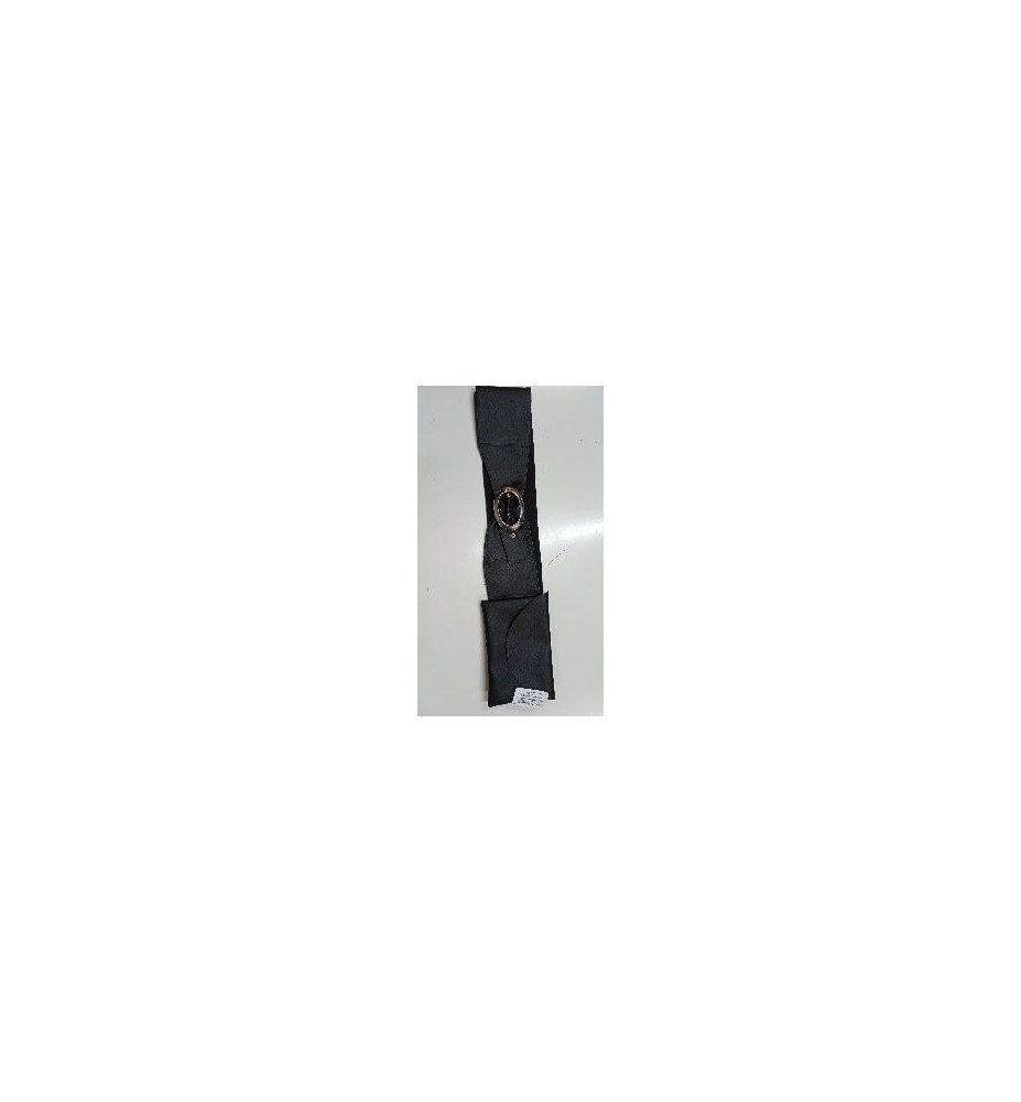 -CINTO NEGRO CON CARTERA MEDIEVAL
