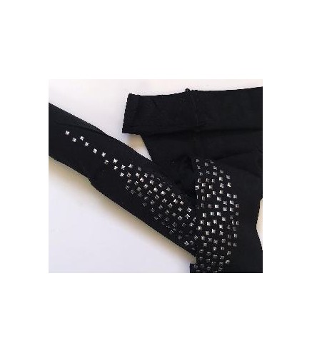 -PANTY NEGROS CON TACHUELAS