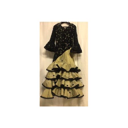 -VESTIDO NEGRO BORDADO FLORES 4 VOLANTES 44