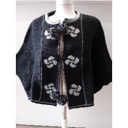 CAPA NEGRA CON LAUBURU L