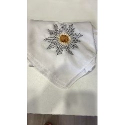 -PAÑUELO REGIONAL CREP BLANCO M