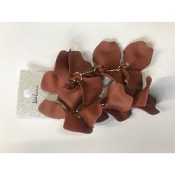 PENDIENTE HOJAS MARRON